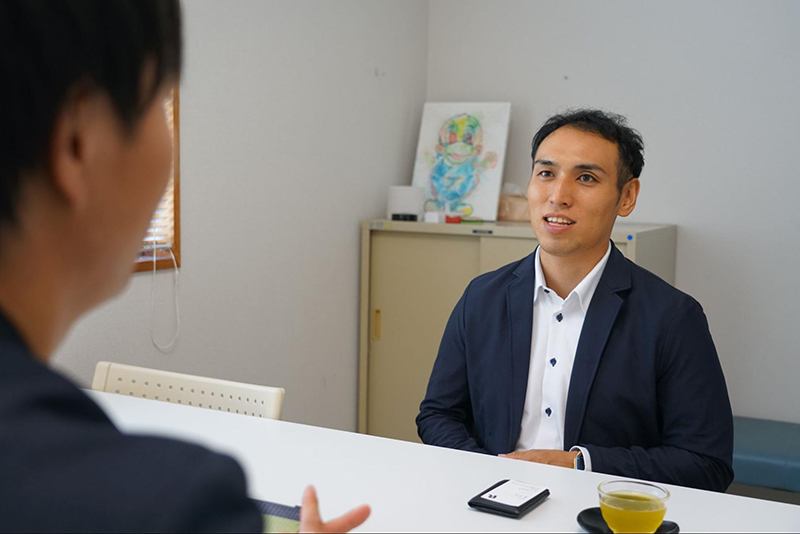 業務を止めないスムーズな機種変更・移行サポートについて語る吉浦様